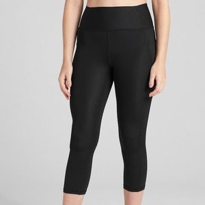 Gapfit high rise sculpt capris xl